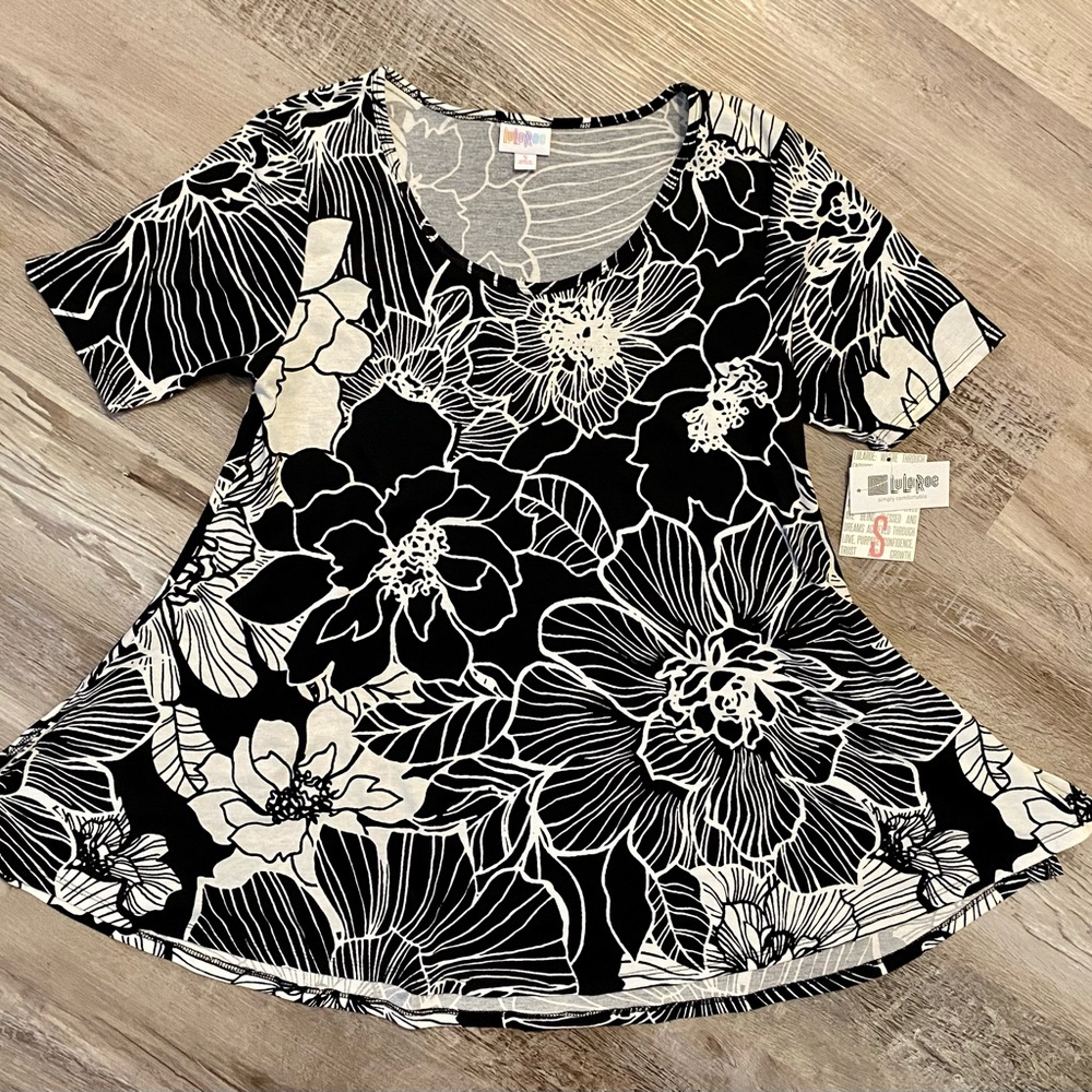 LulaRoe Floral Perfect T Woman's Size Small Black & White